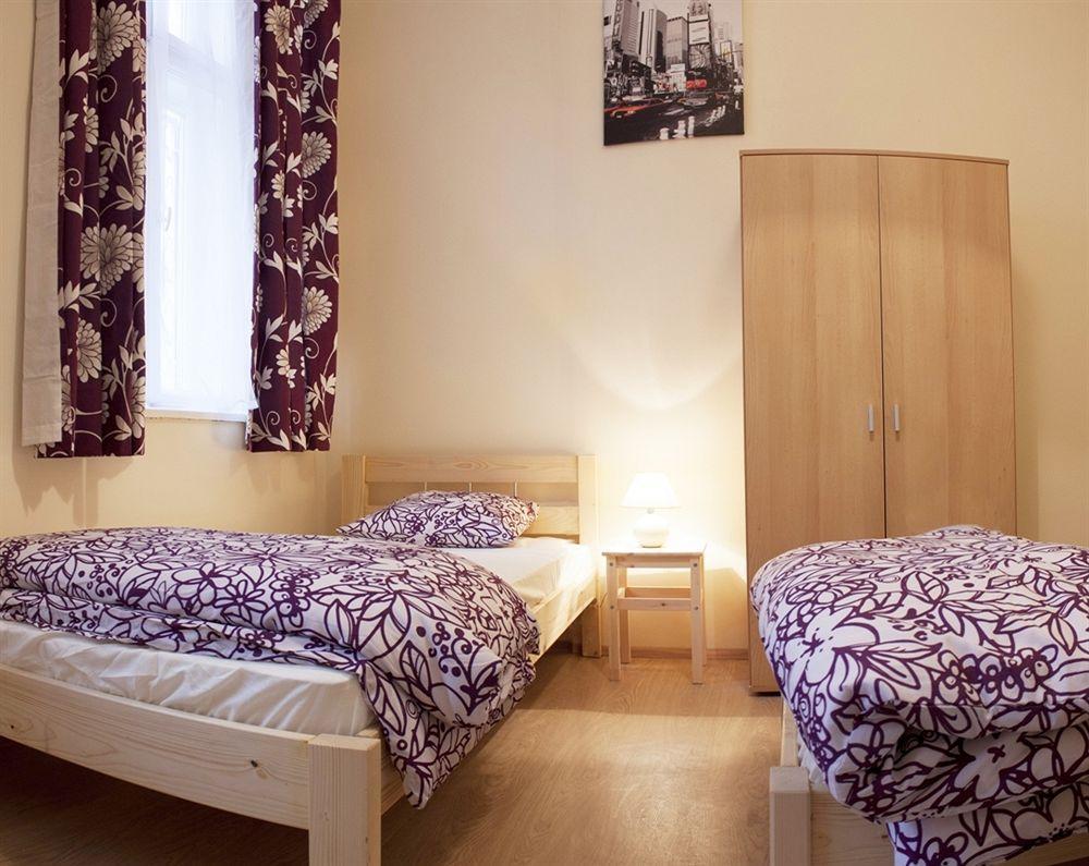 Garden House Hotel Будапеща Екстериор снимка