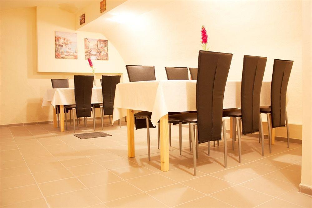 Garden House Hotel Будапеща Екстериор снимка