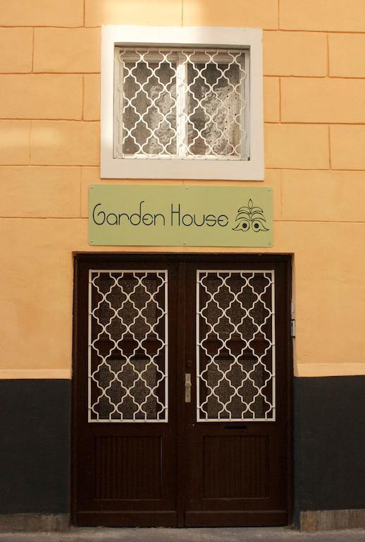 Garden House Hotel Будапеща Екстериор снимка