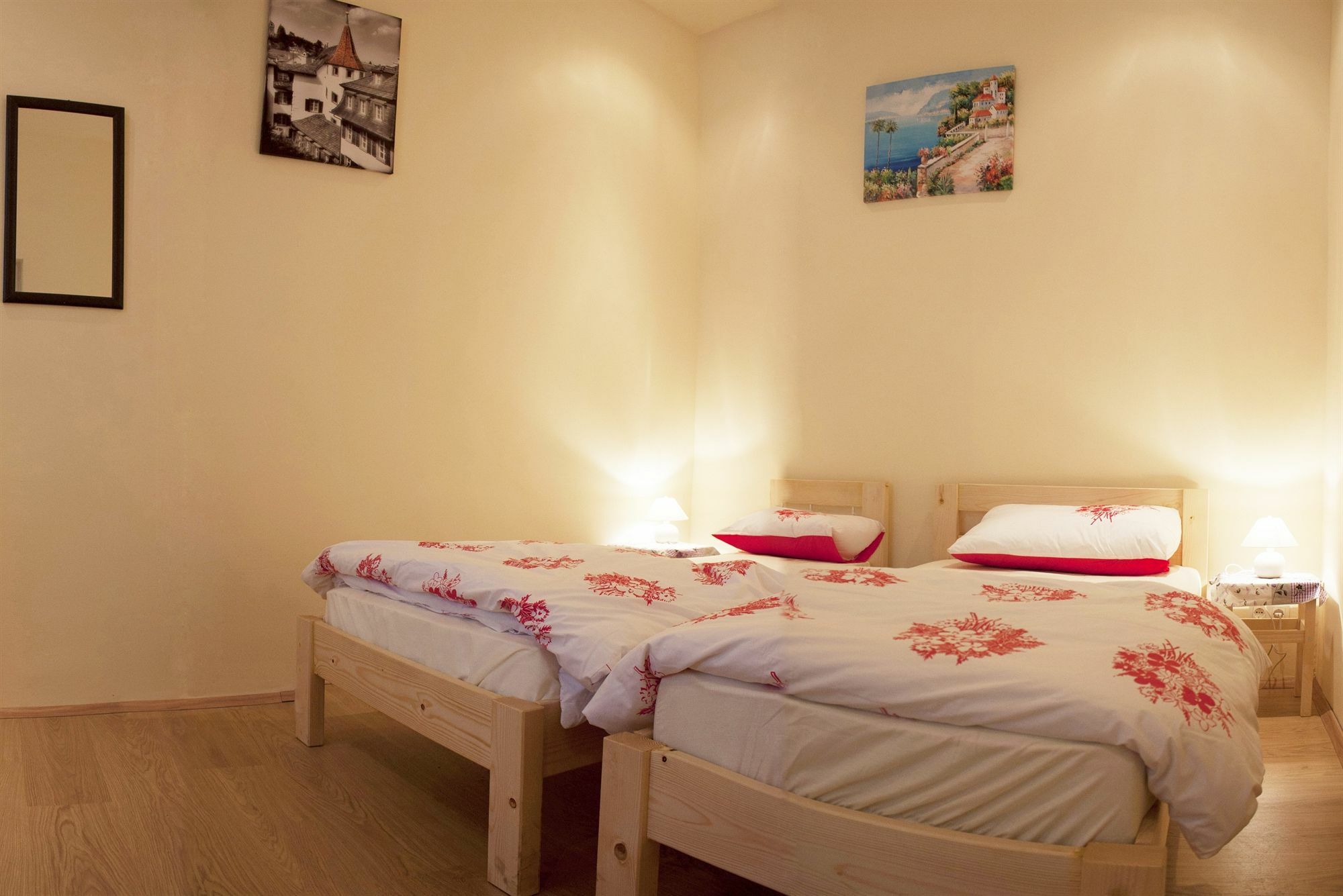 Garden House Hotel Будапеща Екстериор снимка