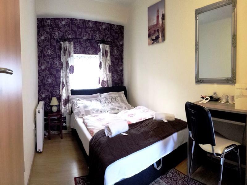 Garden House Hotel Будапеща Екстериор снимка